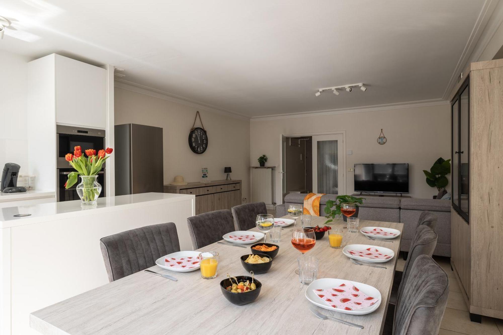 Weloveoostende - Newly Renovated Large Apartment 150M From The Beach - Including Bed Sheets And Final Clea-Ning 외부 사진